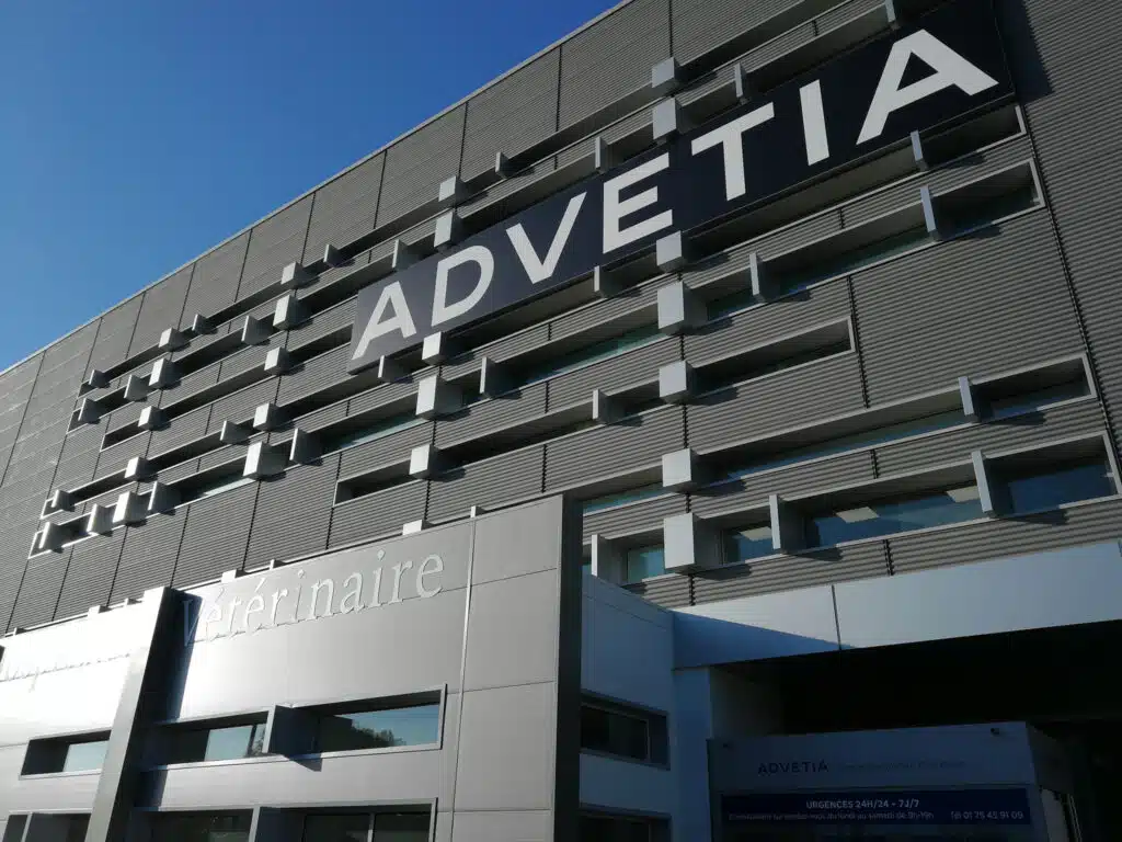 bâtiment centre hospitalier vétérinaire advetia